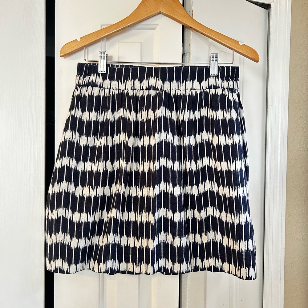 Loft Navy & White Patterned Skirt Small